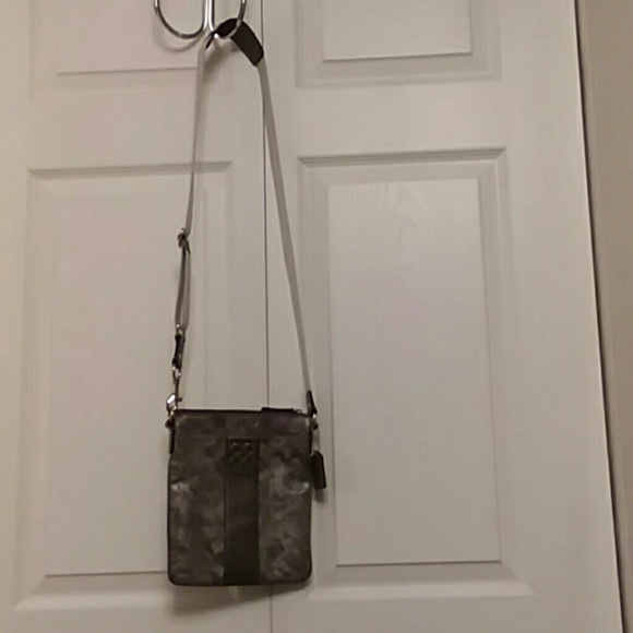 Coach Metallic Gray Signature C Crossbody Purse - Picture 2 of 8